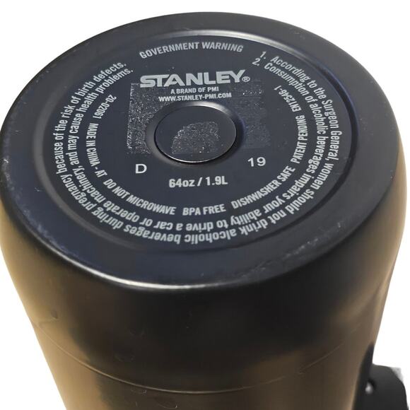 Stanley Go Growler, 64oz Stainless Steel Vacuum Insulated Growler - Picture 4 of 7